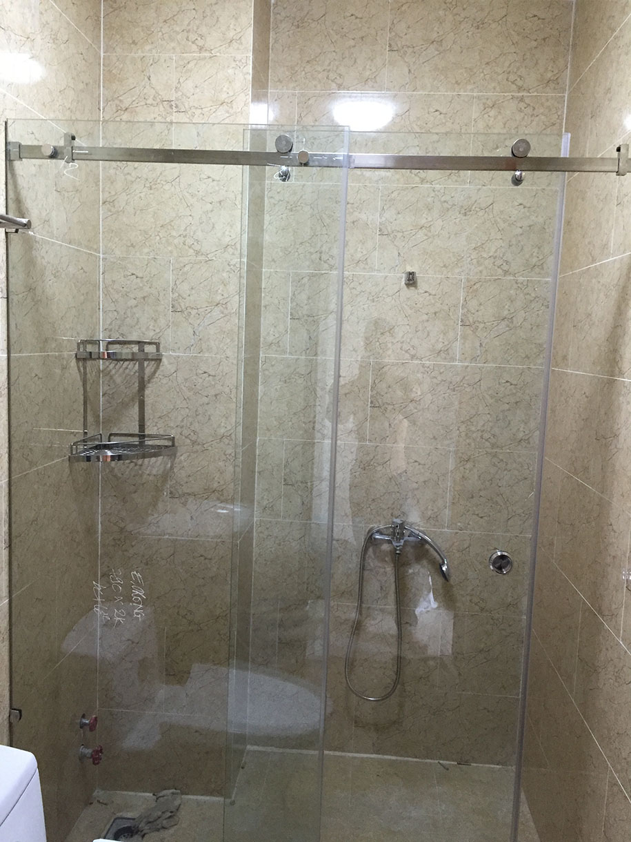 Phòng tắm kính cửa trượt sử dụng lùa 10x30